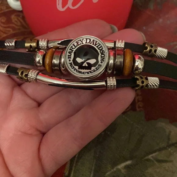 - HD Snap Bracelet - Picture 5 of 7